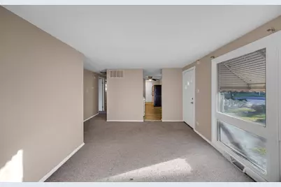 16501 Oxford Drive S, Markham, IL 60428 - Photo 6