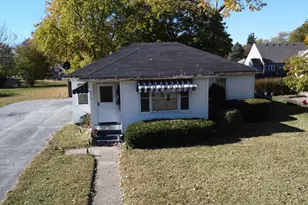 615 S 5th St, Watseka, IL 60970 - Photo 1