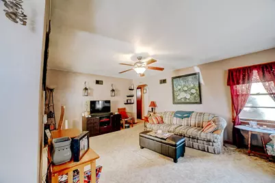 615 S 5th Street, Watseka, IL 60970 - Photo 10