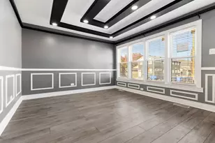 245 W 43rd St, Chicago, IL 60609 - Photo 4