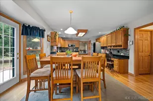 310 Fairhaven Dr, Yorkville, IL 60560 - Photo 10