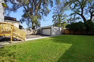 8041 S Blackstone Ave, Chicago, IL 60619 - Photo 38