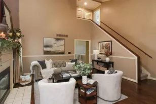 109 Sandra Ct, Normal, IL 61761 - Photo 2