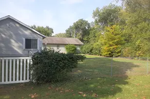 3302 W 139th St, Robbins, IL 60472 - Photo 10