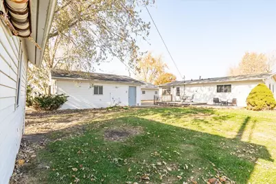 706 W Wall Street, Lexington, IL 61753 - Photo 18