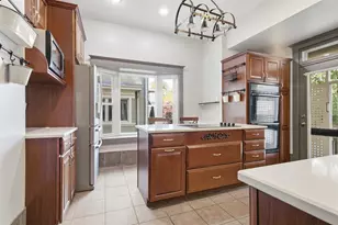 1209 N Clinton Blvd, Bloomington, IL 61701 - Photo 12