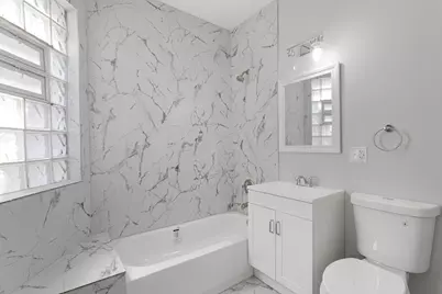 [Address not provided], Chicago, IL 60637 - Photo 10