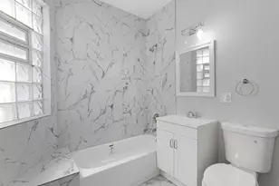 [Address not provided], Chicago, IL 60637 - Photo 10