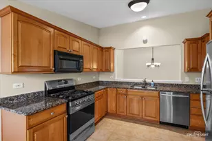 101 Villa Way, Bloomingdale, IL 60108 - Photo 8