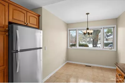 101 Villa Way, Bloomingdale, IL 60108 - Photo 10