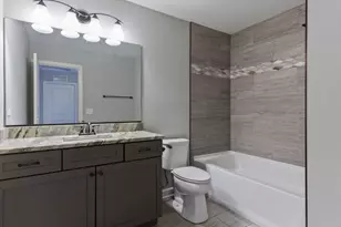 2205 Maple Hill Ct, Downers Grove, IL 60515 - Photo 10