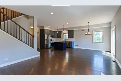 2205 Maple Hill Court, Downers Grove, IL 60515 - Photo 2