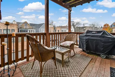 1447 W Warner Avenue #2W, Chicago, IL 60613 - Photo 12