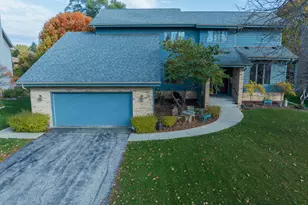 973 Duvall Dr, Woodstock, IL 60098 - Photo 1