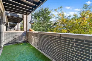 1356 W Walton St, Chicago, IL 60642 - Photo 20