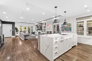 1356 W Walton St, Chicago, IL 60642 - Photo 6