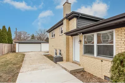 9804 Massasoit Avenue, Oak Lawn, IL 60453 - Photo 2