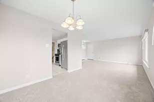 9804 Massasoit Ave, Oak Lawn, IL 60453 - Photo 10