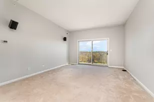 125 Lakeview Dr, Bloomingdale, IL 60108 - Photo 4