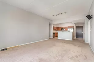 125 Lakeview Dr, Bloomingdale, IL 60108 - Photo 6