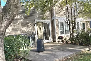 1874 Wellington Pl, Hoffman Estates, IL 60169 - Photo 6