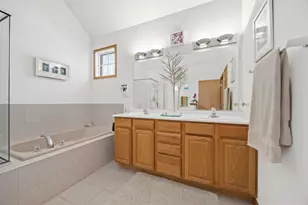 1343 Camelot Ln, Lemont, IL 60439 - Photo 24