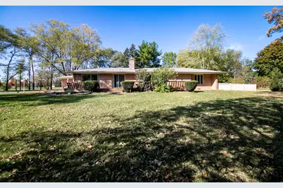 1305 Oaktree Lane, Kankakee, IL 60901 - Photo 4