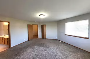 1073 Walker Ct, Antioch, IL 60002 - Photo 14