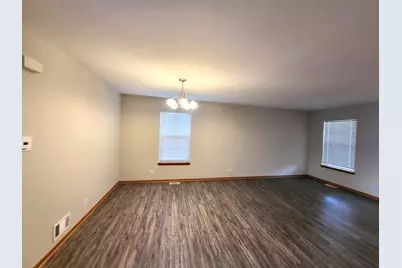 1073 Walker Court, Antioch, IL 60002 - Photo 6