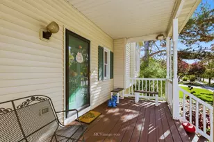 1078 Rain Tree Dr, Bolingbrook, IL 60440 - Photo 2