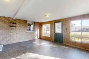 8428 N Shirlane St, Shirley, IL 61772 - Photo 6