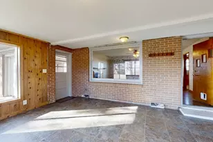 8428 N Shirlane St, Shirley, IL 61772 - Photo 4