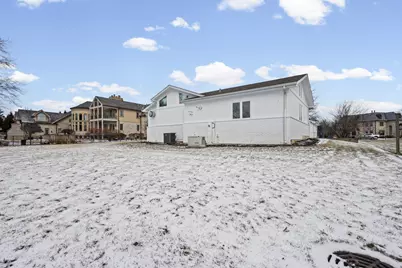 2390 White Oak Drive, Northbrook, IL 60062 - Photo 8