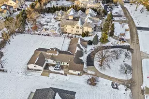 2390 White Oak Dr, Northbrook, IL 60062 - Photo 36