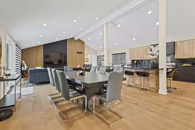 2390 White Oak Drive, Northbrook, IL 60062 - Photo 10