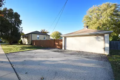 243 Pine Lane, Bensenville, IL 60106 - Photo 4