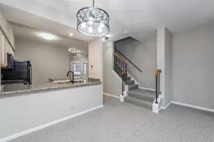 17826 W Salisbury Dr, Gurnee, IL 60031 - Photo 10