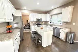 731 Lake Ridge Dr, South Elgin, IL 60177 - Photo 6