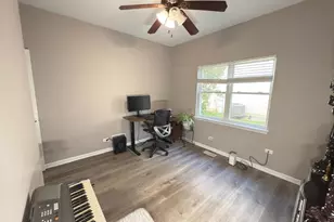 731 Lake Ridge Dr, South Elgin, IL 60177 - Photo 10