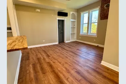 111 W Madison Street #F, Yorkville, IL 60560 - Photo 4