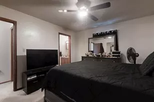 614 Creve Coeur Dr, Champaign, IL 61822 - Photo 12