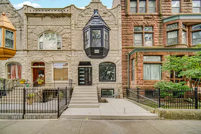 4343 S Ellis Avenue, Chicago, IL 60653 - Photo 1