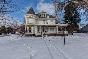 405 E Peru St, Princeton, IL 61356 - Photo 2