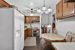 18038 Juneway Ct, Country Club Hills, IL 60478 - Photo 14