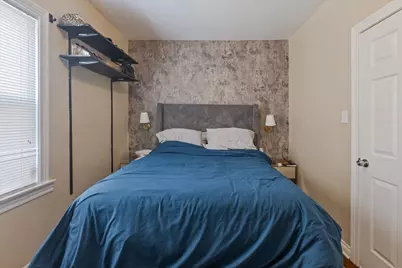 8225 S Manistee Avenue, Chicago, IL 60617 - Photo 18