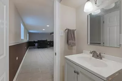 8225 S Manistee Avenue, Chicago, IL 60617 - Photo 24
