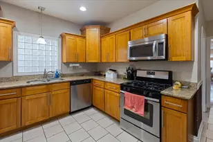 8225 S Manistee Ave, Chicago, IL 60617 - Photo 14