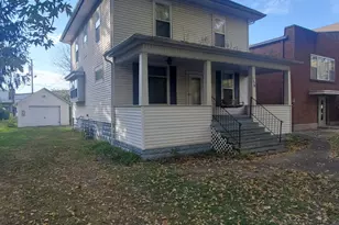 130 S 5th St, Sheldon, IL 60966 - Photo 2