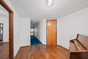 5443 S Cornell Ave, Chicago, IL 60615 - Photo 2