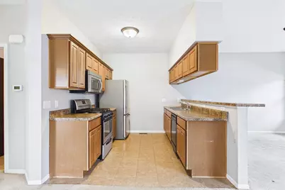 607 Clayton Circle #607, Sycamore, IL 60178 - Photo 8